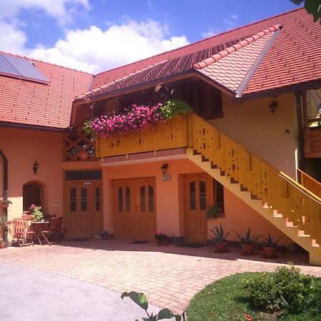 Apartment Beli Zajec Мозирє Екстер'єр фото