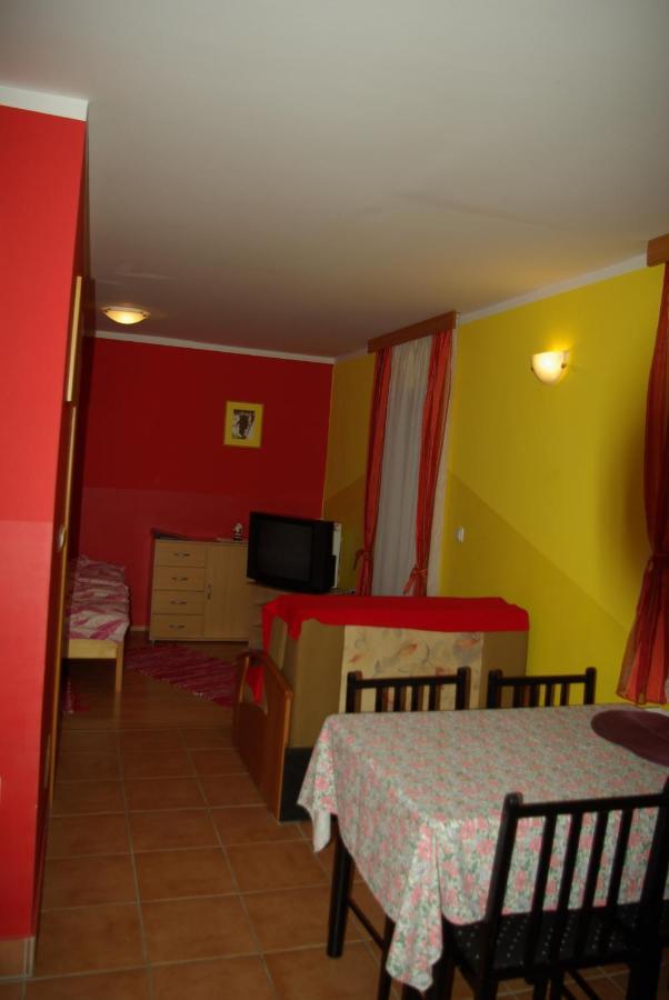 Apartment Beli Zajec Мозирє Екстер'єр фото