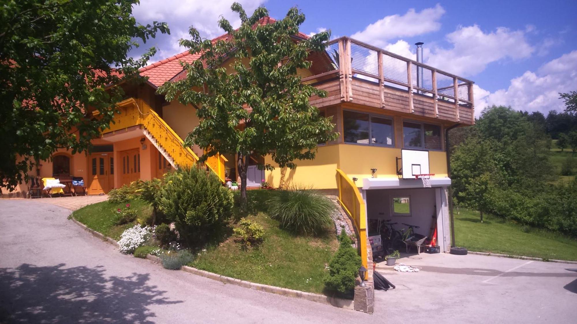 Apartment Beli Zajec Мозирє Екстер'єр фото