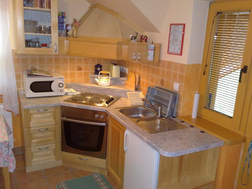 Apartment Beli Zajec Мозирє Екстер'єр фото